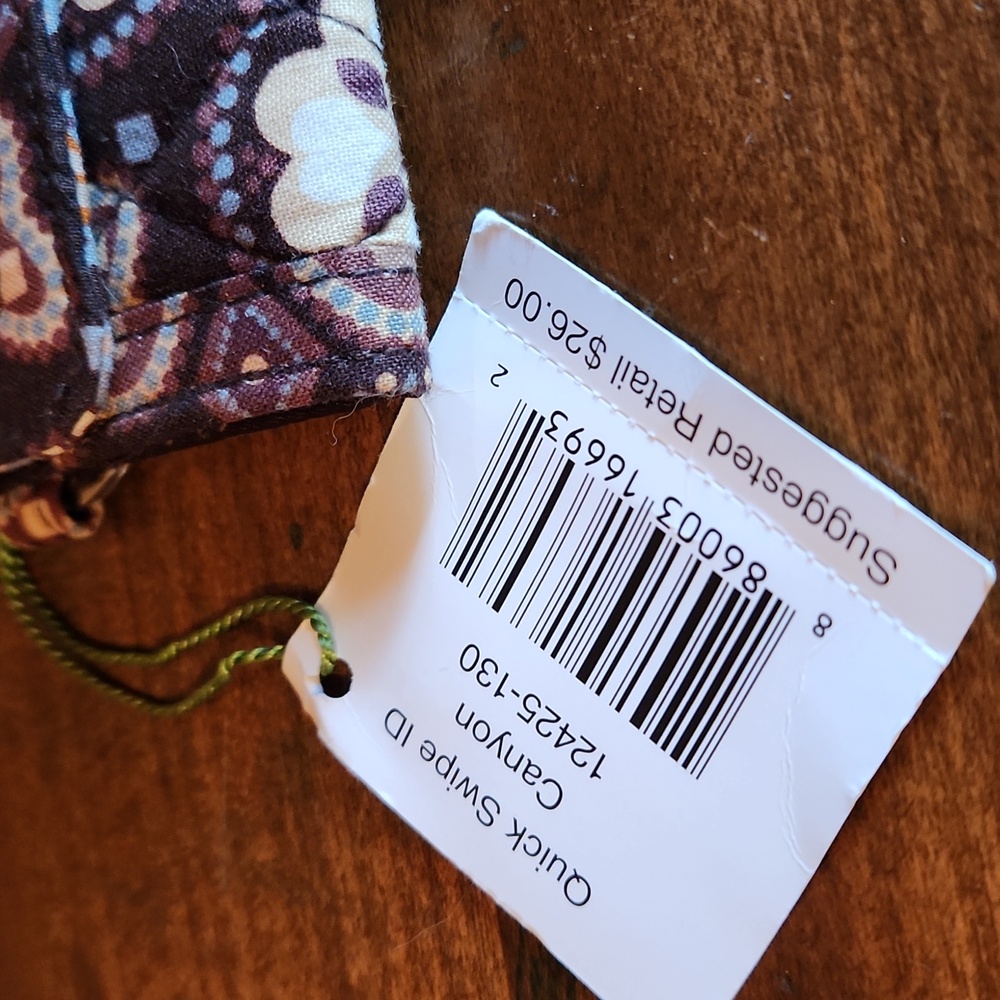 NWT Vera Bradley Brown Floral Women's Small Keychain Wallet/ID Holder - Picture 2 of 8